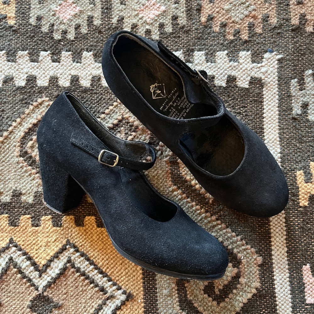 Suede Flamenco/Folklorico Dance Shoes